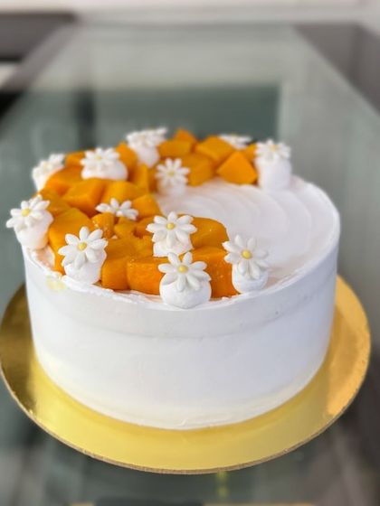 Simply Delicious: Classic Cakes photo 16