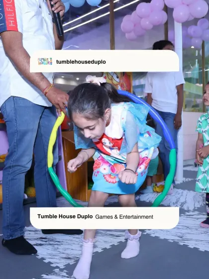 At my birthday parties, it's all about non-stop games and entertainment. I organize fun activities like this hula hoop challenge to keep every child engaged, laughing, and making wonderful memories on their special day.