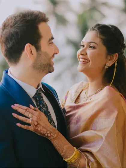 The way they look at each other says everything. This is a candid couple portrait from an engagement session, filled with genuine smiles and warmth. I focus on natural light to bring out the soft, happy emotions of the day.