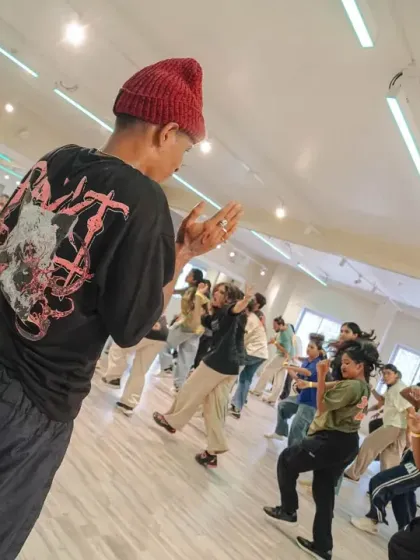 The studio was full of energy, flow, and beautiful moments during our Collab Series 2.0.