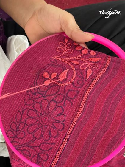 Another look at the making of our Haveli collection. An artisan carefully embroiders a floral Chikankari pattern, a skill passed down through generations.