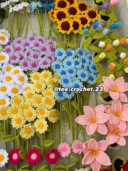 A beautiful flat lay of a large order, showing the different types of flowers and colors available.