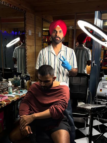 Peace out after a successful session. Happy clients are my biggest motivation.