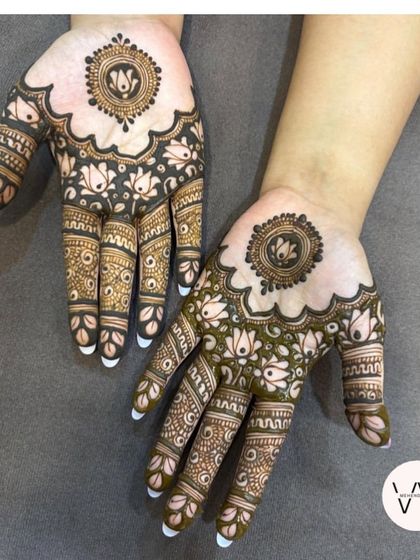 The same Teej design, showing how the pattern looks from a different angle.