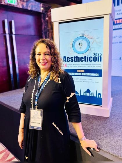 A solo shot at Aestheticon 2025, where I shared my expertise on threads and mid-face injections.