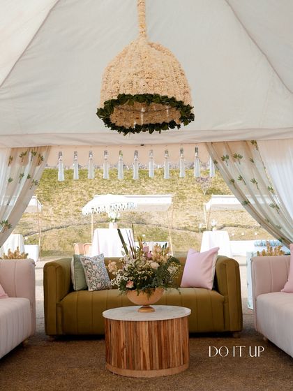 Elegant Seating & Tablescapes photo 11