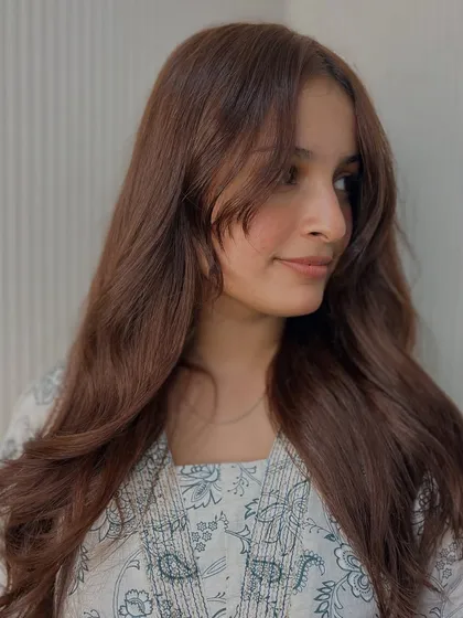 Another beautiful shot of this natural brown hair transformation.