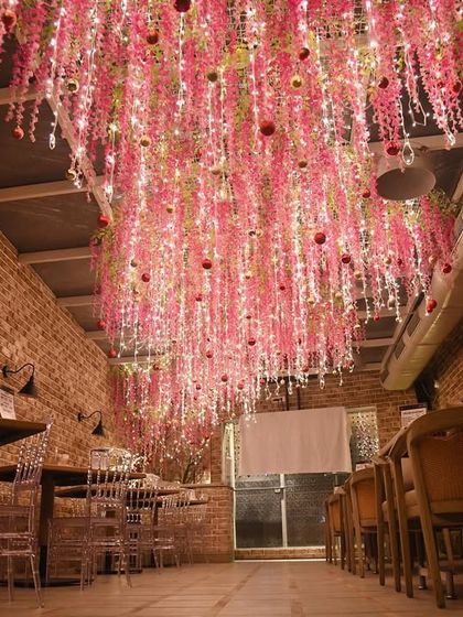 Elaborate Floral & Balloon Installations photo 24