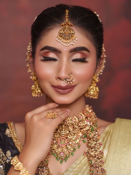 Waymore Jewels - Bridal Wear Rental Elegant Reception & Sangeet Styles photo 3