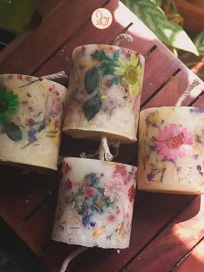 If you love flowers and candles, this Floral Love Candle is just for you. Handcrafted with pressed flowers and luxury beeswax, it’s a perfect gift for someone you adore, or for yourself.