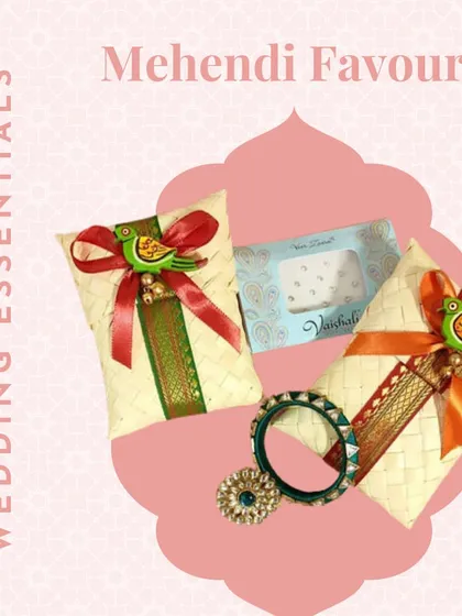 Mehendi favours are one of my specialties. I offer a wide range of options, like these eco-friendly pouches, to thank your guests for being a part of your celebration.