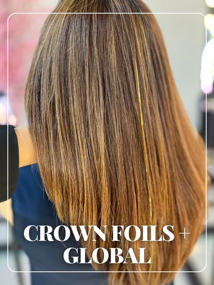 A combination of a global base colour with delicate crown foils. This technique adds a touch of brightness and sparkle right where the light hits.