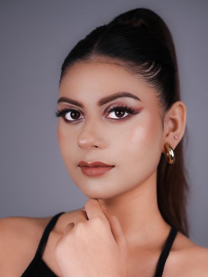 This close-up highlights the precision of the graphic winged liner. My courses focus on developing your technical skills for clean, sharp work.