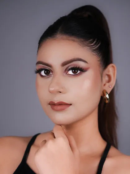 This close-up highlights the precision of the graphic winged liner. My courses focus on developing your technical skills for clean, sharp work.