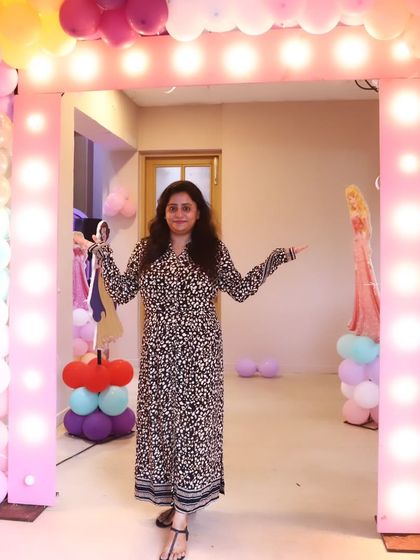 Welcoming guests with a smile. We are on-site to ensure every detail of your event is perfect.