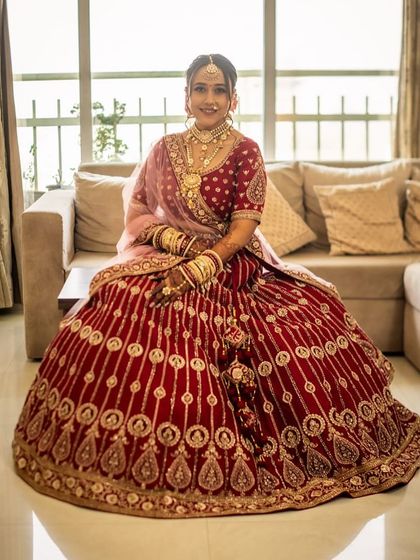 Traditional & Royal Bridal Looks photo 44