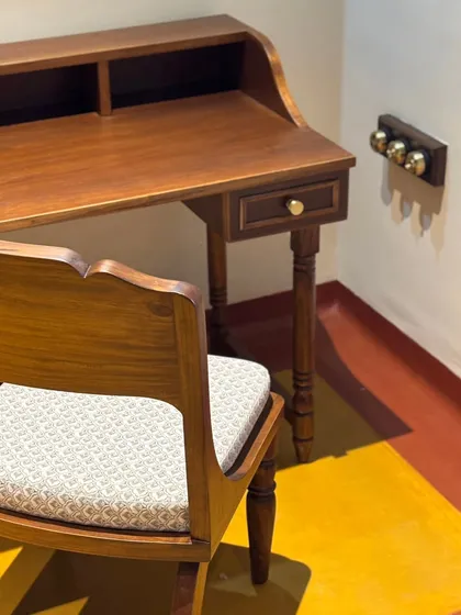 Glimpses from the Kundapur Residence, a coastal home for which we crafted furniture inspired by traditional designs from the Madras Presidency era. This video shows our team delivering and setting up the pieces.