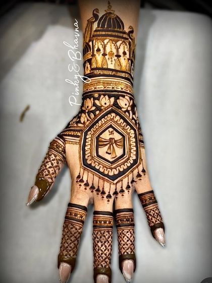 A striking back hand design with a bold hexagonal frame. The Swastik symbol inside adds a touch of tradition and good fortune.