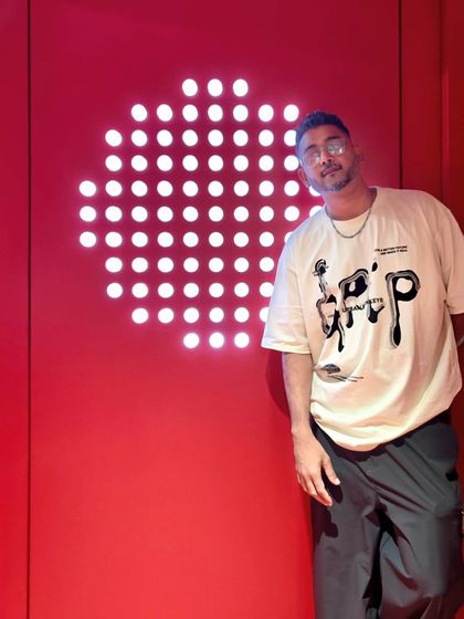 The Artist: Behind The Music photo 5