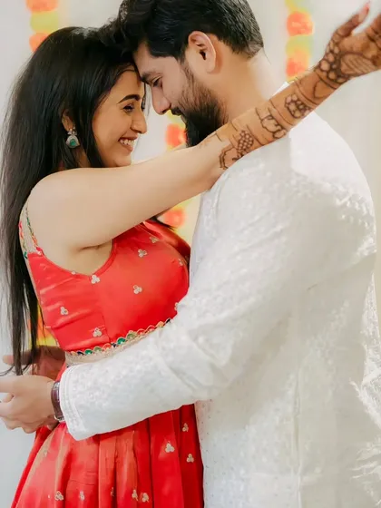 Another beautiful moment captured between the couple during their mehndi ceremony.