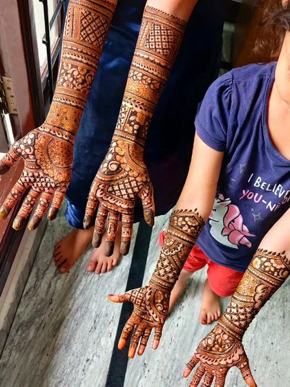 Mehndi Designer - Mehndi Artistry Services Group & Party Bookings photo 3