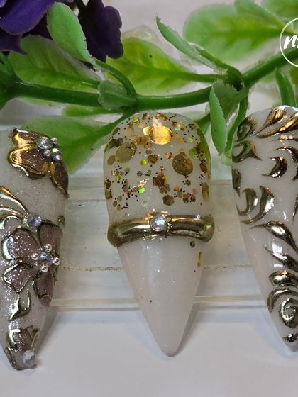 Chrome, Foils & Metallic Effects photo 9