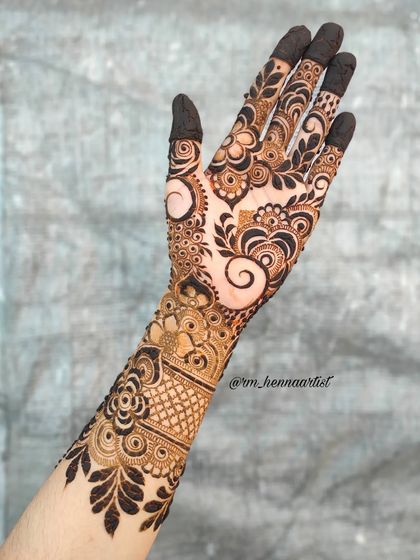 Bridal & Heavy Henna photo 28