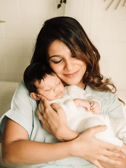 Newborn & Family: First Moments Together photo 13