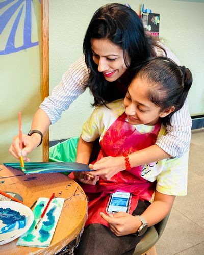 Art Workshops & Experiences