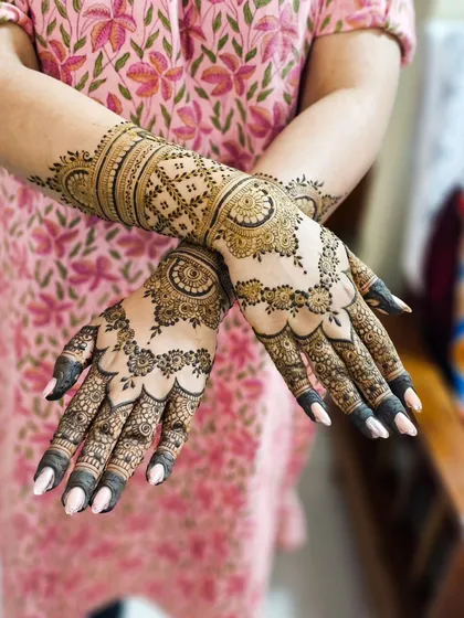 Another angle of the same design, showing the intricate details.