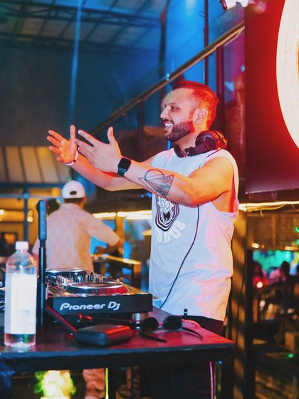 Look into my eyes, you'll find your Saturday vibes. A shot of me at Hoot Cafe, ready to kick off the weekend.