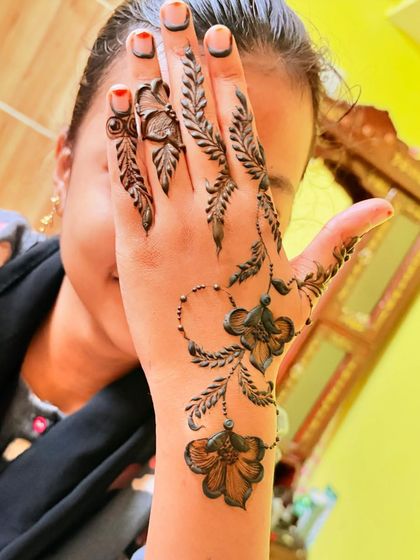 The same minimalist design, showing how it looks from a different angle.