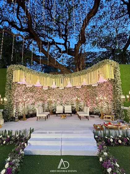 Enchanted Garden: White & Pastel Themes photo 18