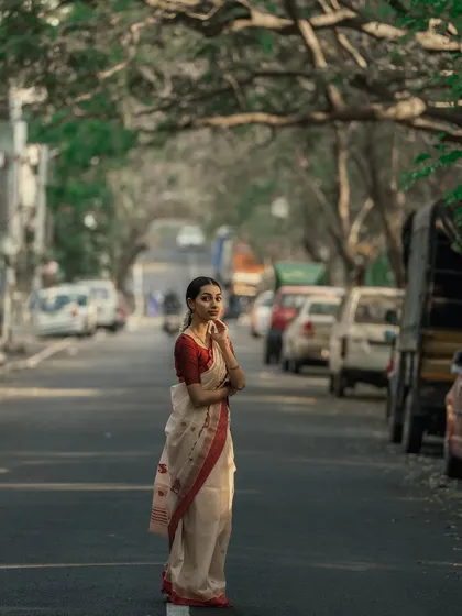 A duplicate of a Bengaluru street shoot image.