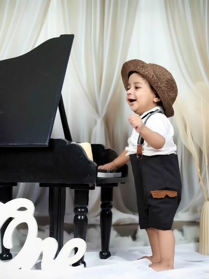 Creative & Themed Studio Shoots photo 100