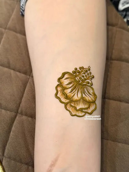 A single, beautifully detailed 3D hibiscus flower. This is my signature motif, and I love incorporating it into larger designs.
