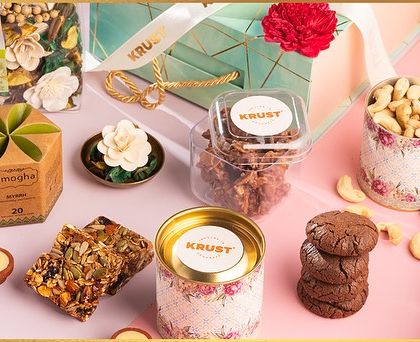 Our Diwali Extravagant Hampers are filled with the finest luxuries, from dark chocolate truffles and roasted almonds to fragrant potpourri and premium cookies.
