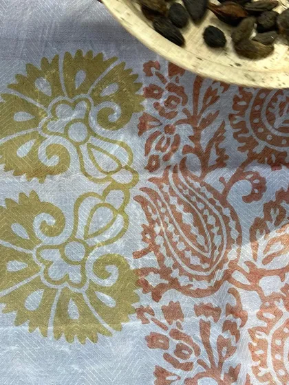 Indian Madder and Myrobalan are two traditional ingredients we often use for our natural dyes. Their mellow, earthy tones are prepared by our team in fresh batches for our workshops and production.