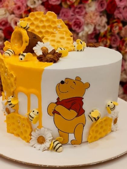 Character & Cartoon Cakes photo 12