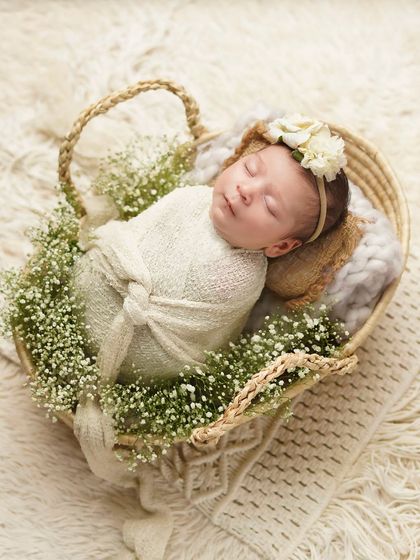 Newborn Portraits: The First Few Days photo 25