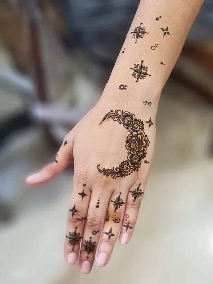A whimsical moon and stars design for my sister. This is a great example of how we can play with modern and celestial motifs.