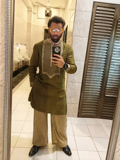 Another angle of my self-designed kurta. It's all in the details.
