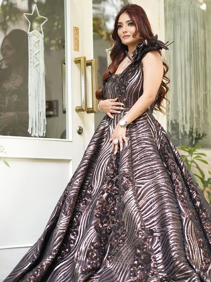 The full-length view of this show-stopping party outfit, with hair and makeup to match.