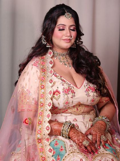 A close-up of a beautiful plus-size bride. Her beauty is limitless, and her curves are her crown. This is the message I want to send to all brides-to-be.