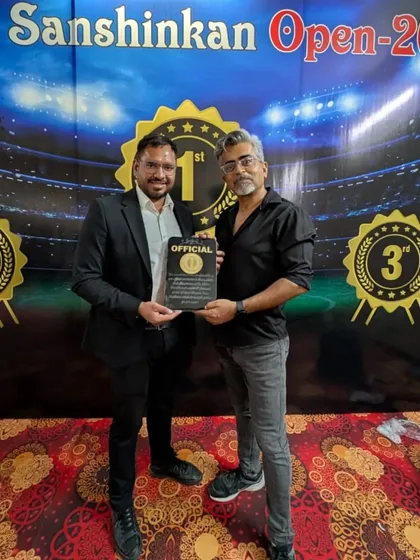 Our head coach receiving an official plaque at the Sanshinkan Open 2024, honoring his role and expertise.