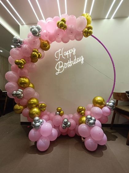 Stylish Backdrops & Photo Booths photo 6