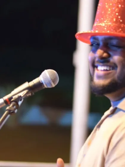All smiles on stage. The joy we feel performing is reflected in the energy of the crowd, especially on a special day like this one for the Indian Army.