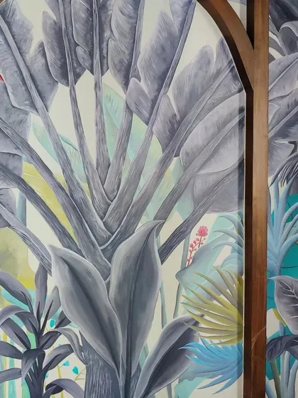 A duplicate image of the tropical mural detail.