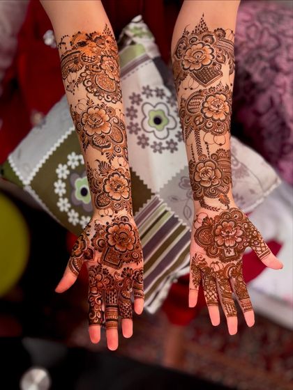 Mehendi Art by Nishat - Mehndi (Henna) Artistry Elaborate Bridal Henna photo 21