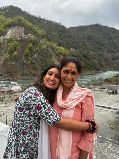 Another beautiful moment of connection. The warmth and kindness shared between everyone on a retreat is what makes it a truly healing experience.